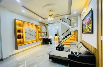 Bán nhà MT gần Nguyễn Duy Trinh, Bình Trưng, đường 8m ,4 tầng , 120m2,ngang 4m, dòng tiền